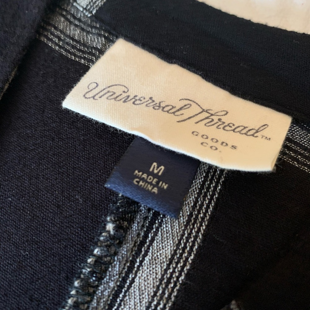 Universal Thread Top - Picture 2 of 4